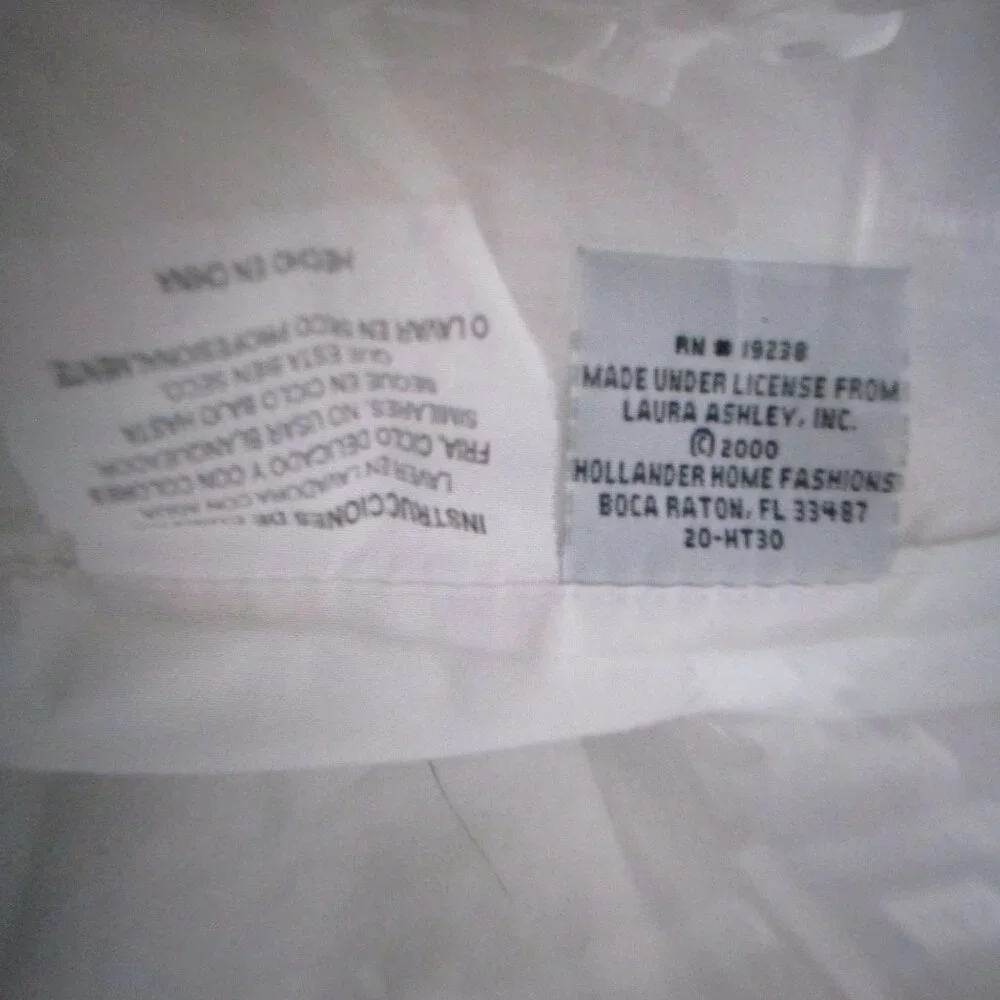 LAURA ASHLEY Queen White Cotton Goose Down Duvet 83 x 84
